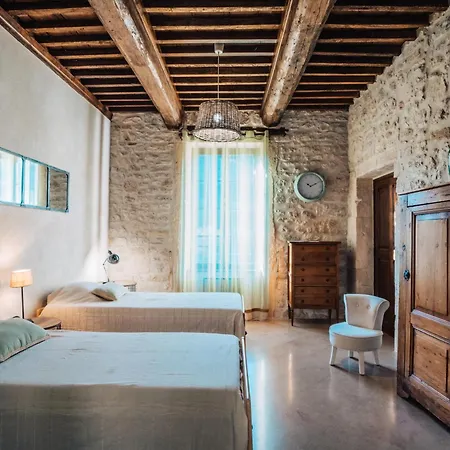 Mas Des Glycines Holiday home *