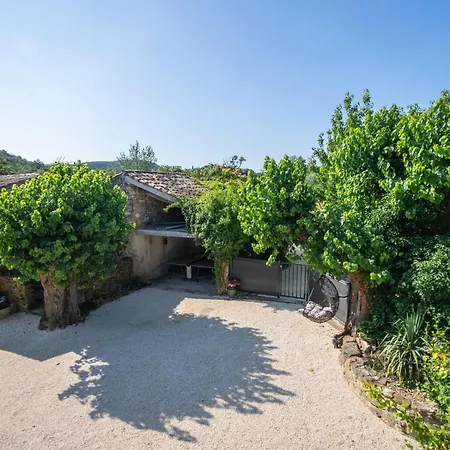 Holiday home Mas Des Glycines
